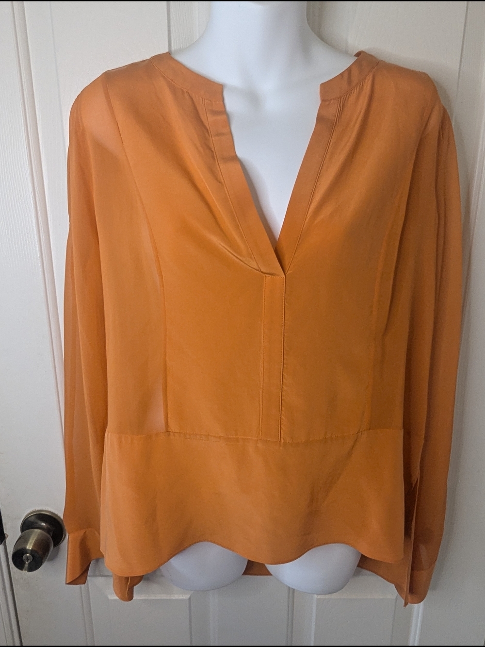 BCBGMaxAzria Liberty Mixed Fabric Silk Orange Blouse V-Neck High Low Women's M